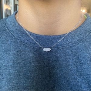 Kendra Scott necklace